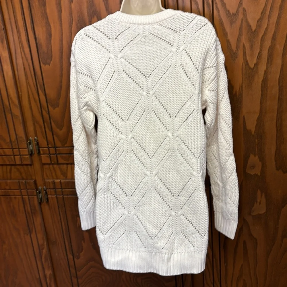 Liz Claiborne size Med winter white - Picture 5 of 7